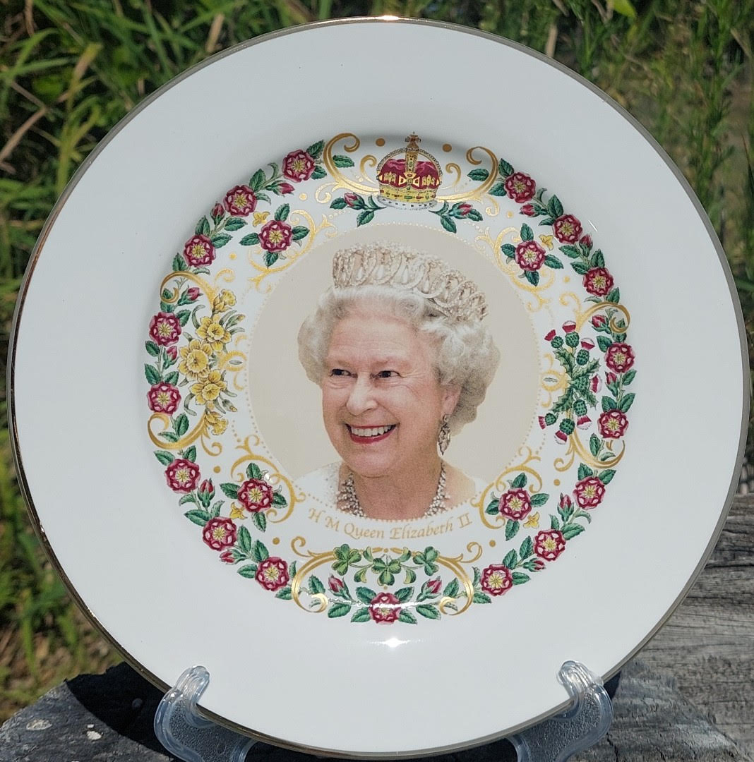 Queen Platinum Jubilee 2022 Display Plate