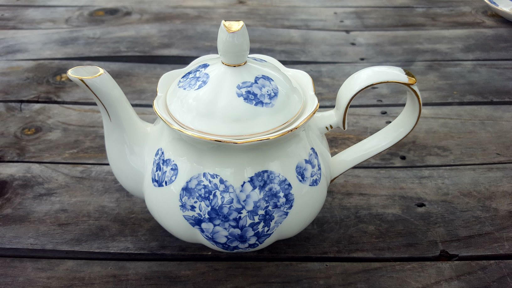 Blue Meadow Heart 4cup Teapot (custom)