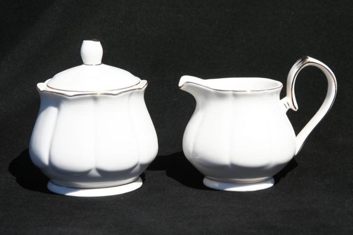 White Dove Sugar & Creamer Set