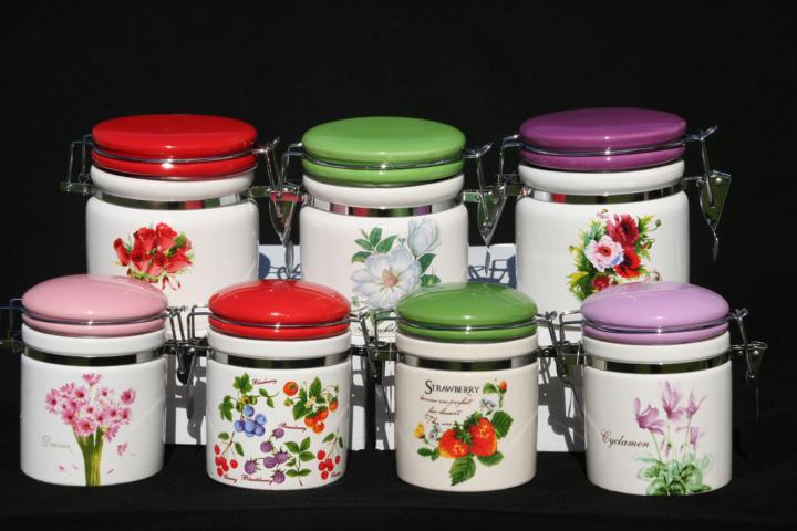 Tea, Sugar Coffee & Assorted Cannisters