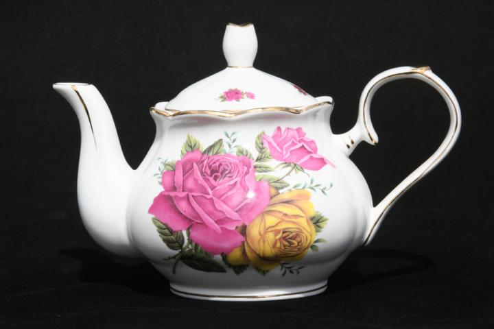 Dianna 4 cup Teapot
