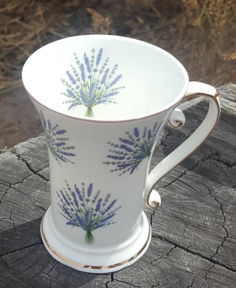 Lavender Love Tall Beaker (Custom) Lavender Love Tall Beaker (Custom)