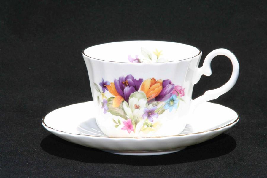 Crocus 1 Cup & Saucer Set