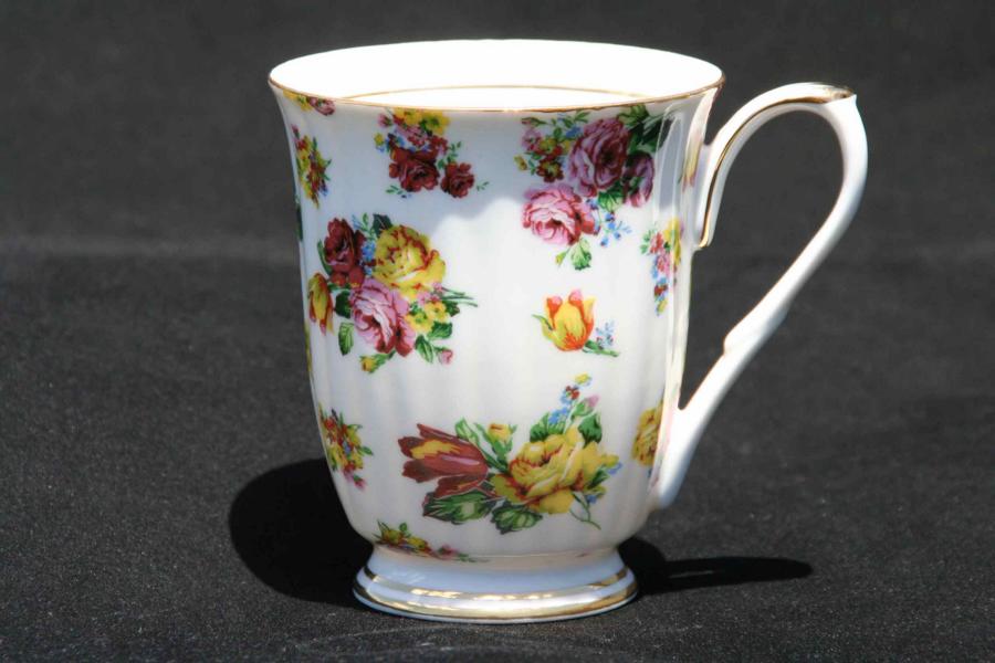 Georgina Chintz Beaker