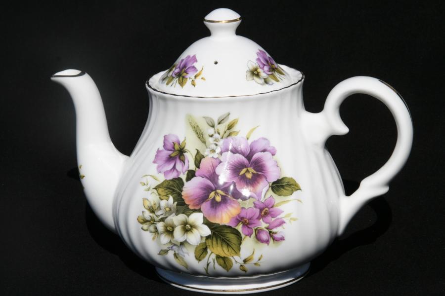 Pansy 6 Cup Teapot