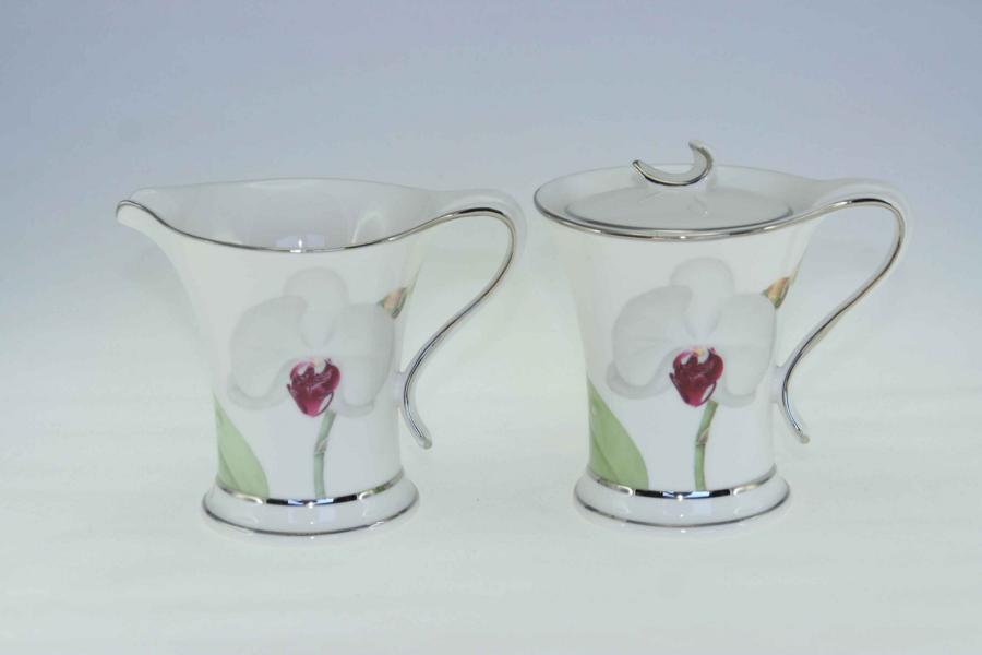 White Flower Milk & Sugar Set