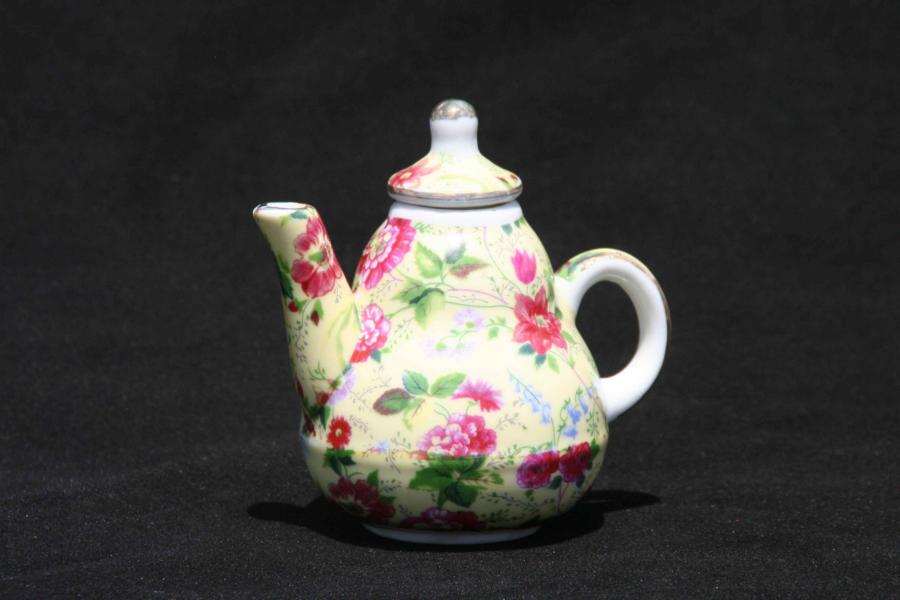 Cottage Life Mini Teapot Traditional Shape