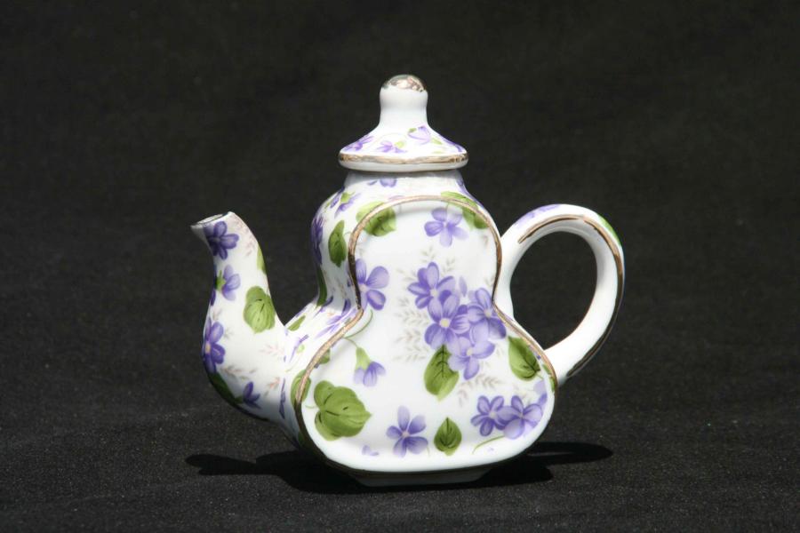 Sweet Violet Mini Teapot Pear Shape - Click Image to Close