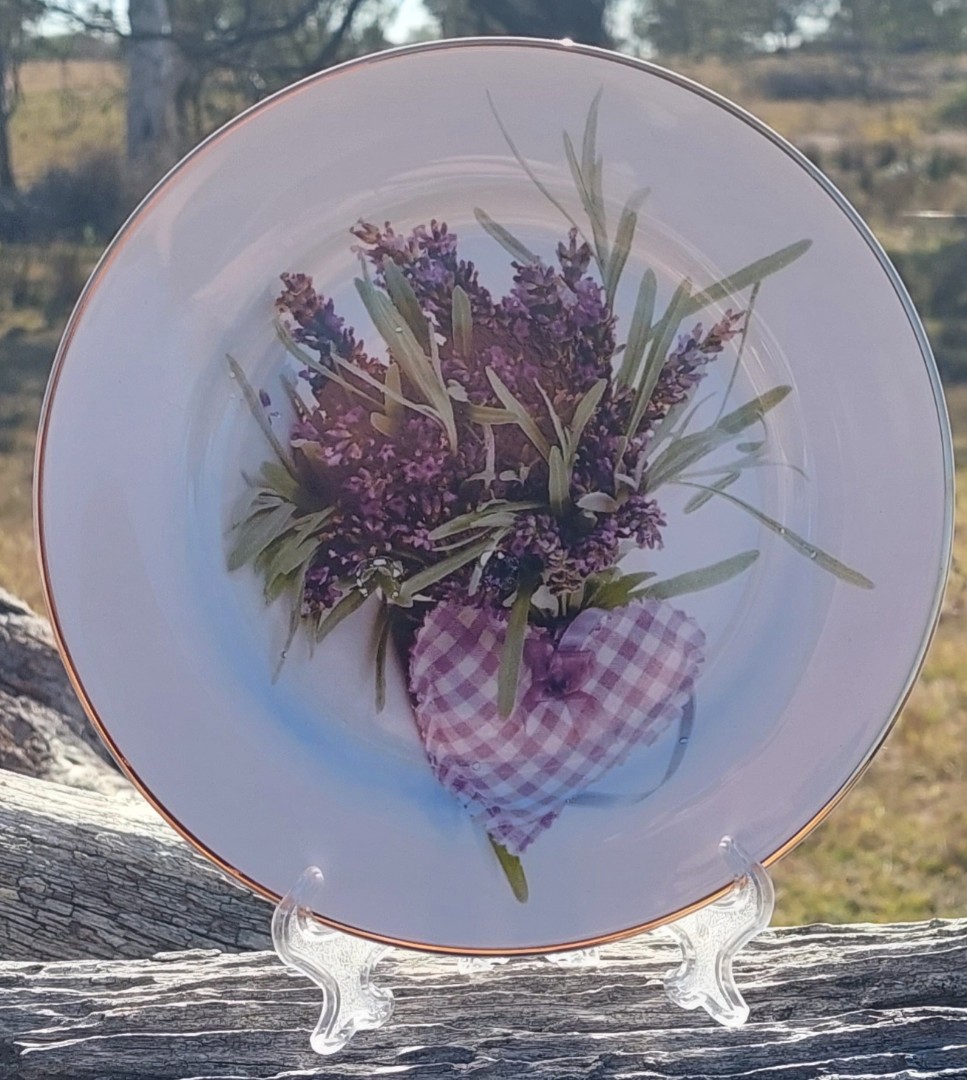 Lavender Love 7.5inch Display Plate (Custom)
