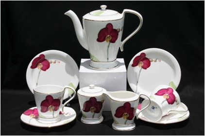 Poppy Maroon (Singapore Orchid) Teaset