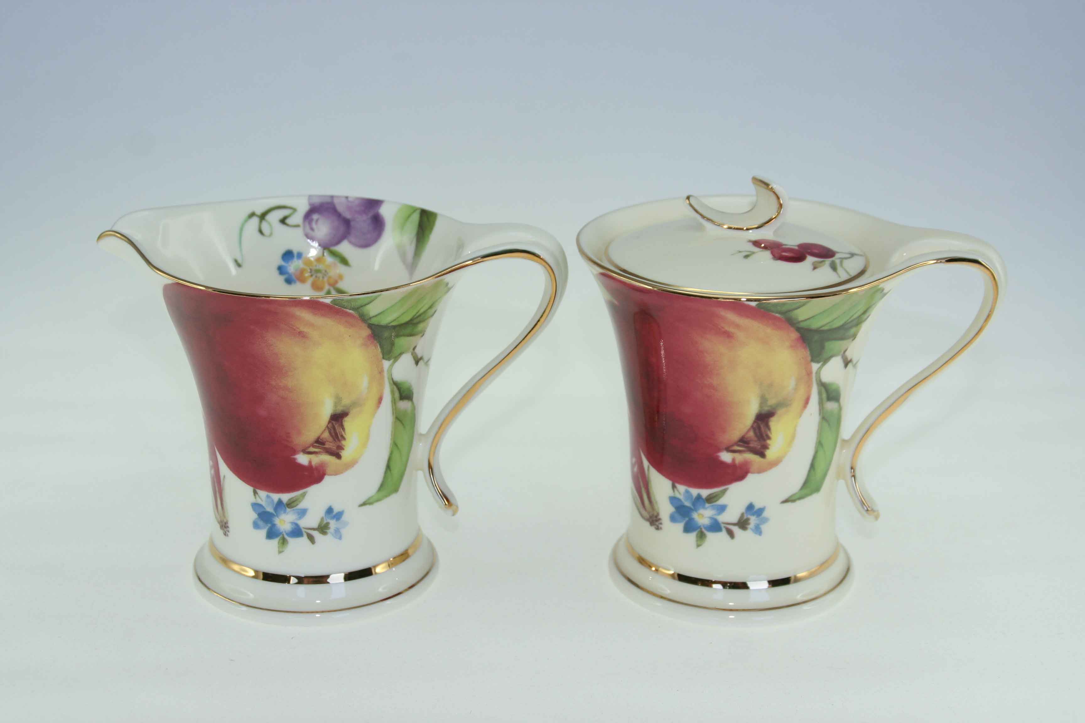 Apple & Fruit Sugar & Creamer Set