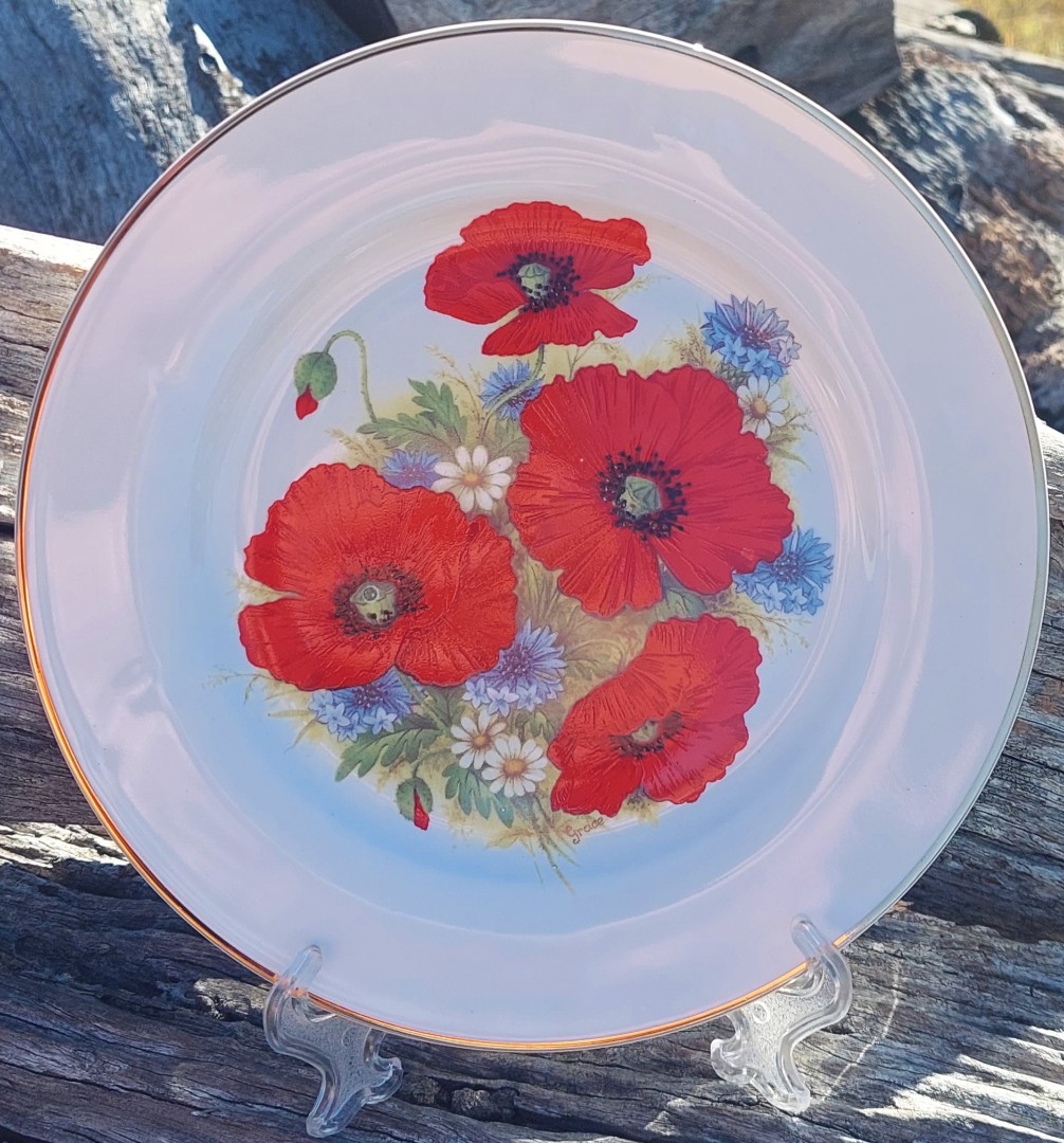 Red Poppy Bouquet 7.5inch plate (Custom)