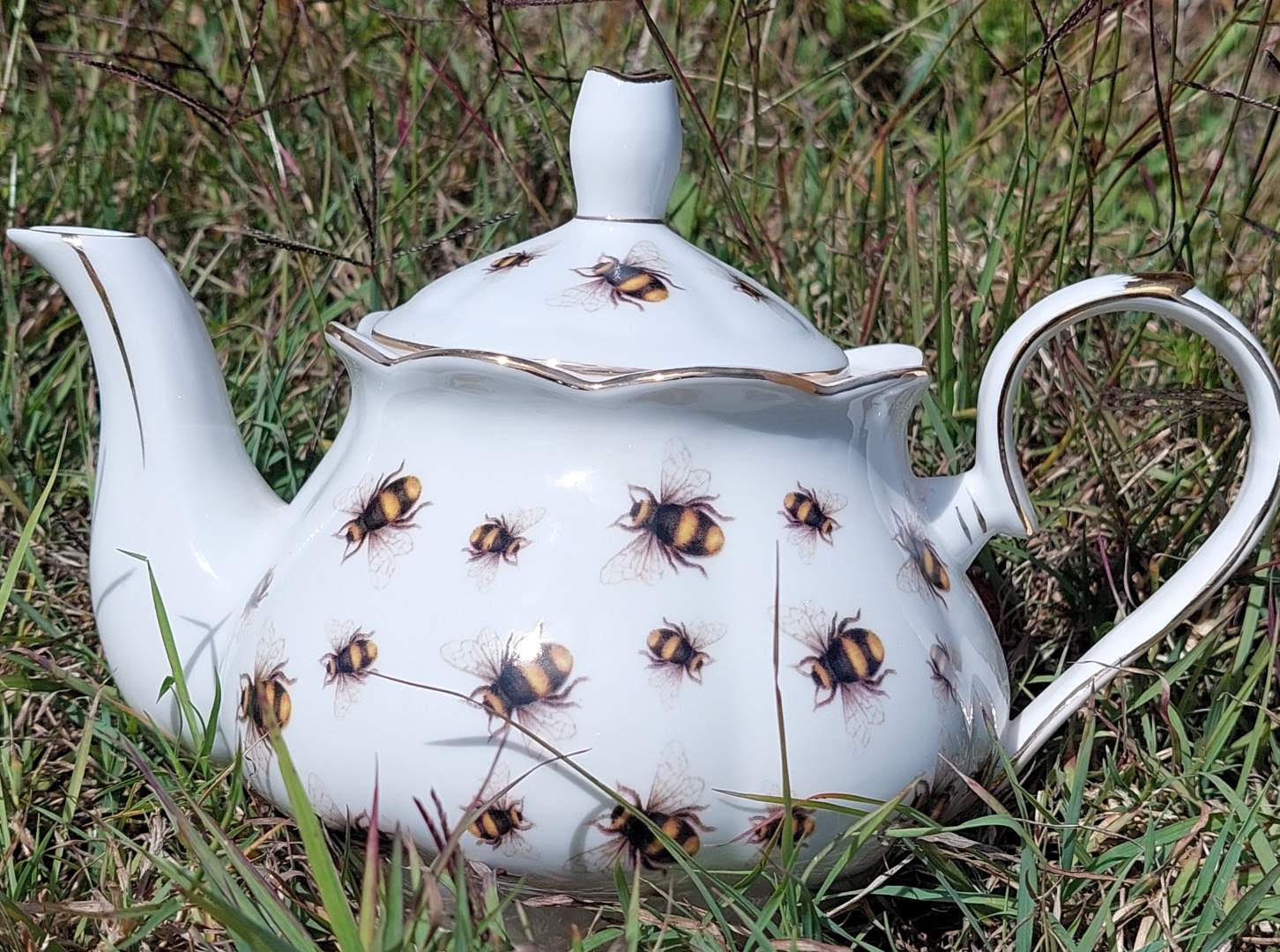Bees 4 Cup Teapot (Custom)