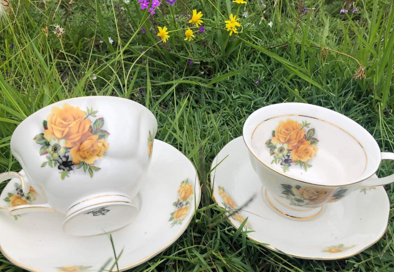 Golden Rose 2 cup and saucer set (Custom)