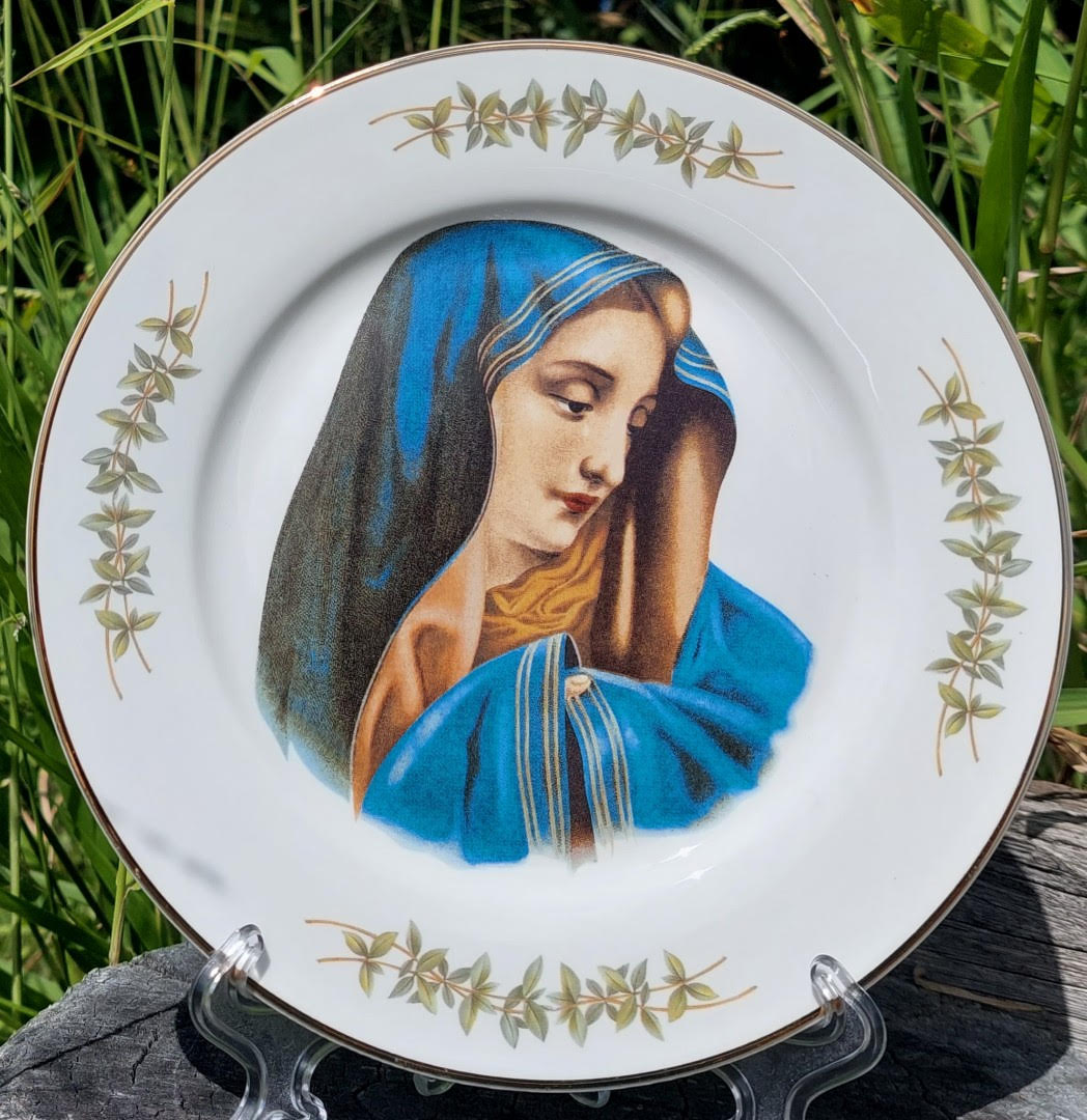 Mary 7.5inch Display Plate (Custom)