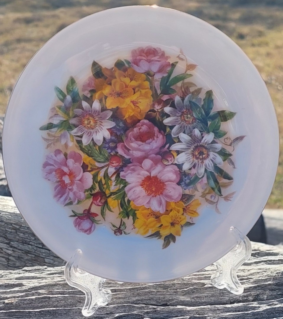 Sunshine Floral Bouquet 6inch Display Plate (Custom)